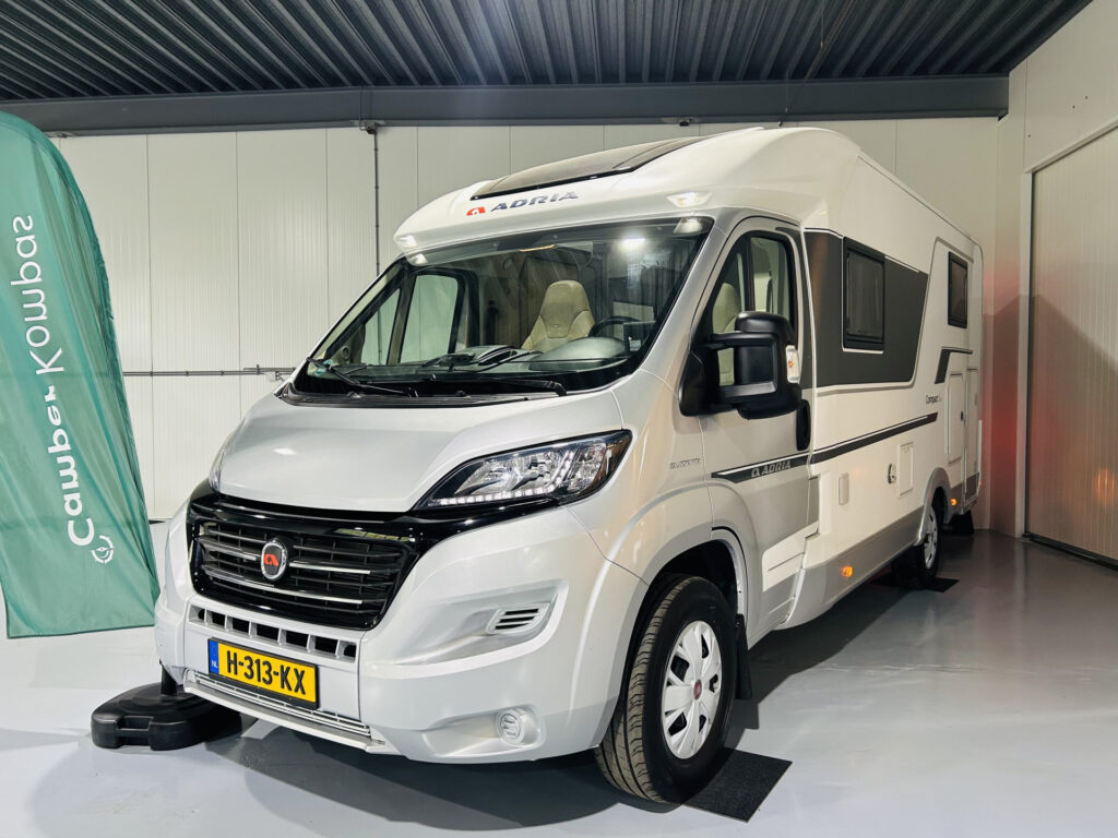 Adria  COMPACT SL Plus ! met gescheiden bedden