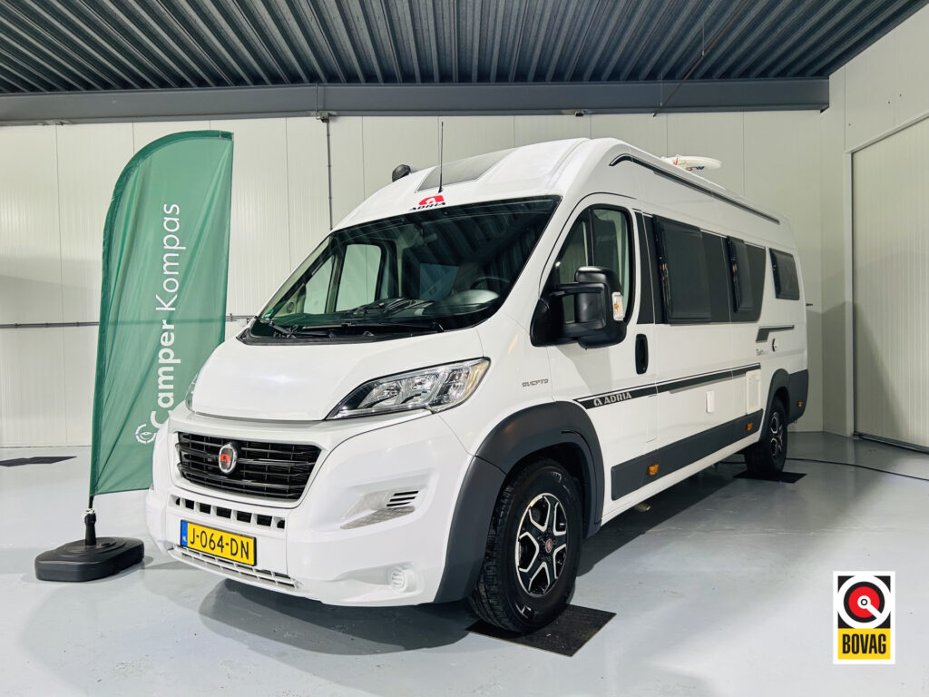 Adria  TWIN 640 SL Lengte bedden, slechts 29.000 Km!